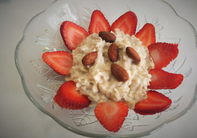 Hojuelas de Avena con Fresas y Almendras